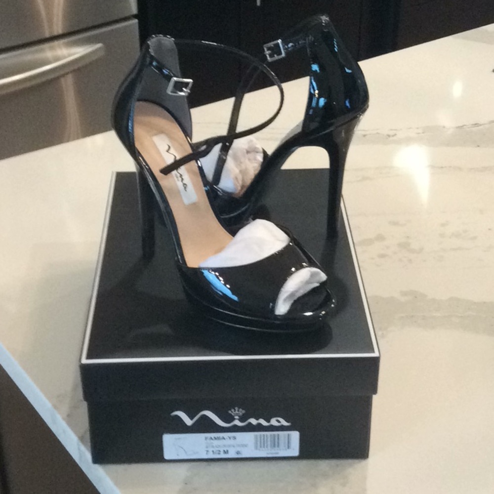 Women’s Nina shoes